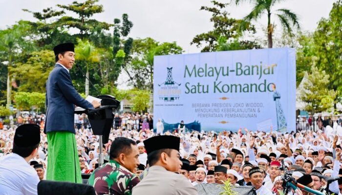 President Jokowi Attends Istigasah and Prayer with Rabithah Melayu - Banjar,