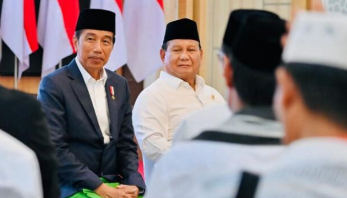 President Joko Widodo held a meeting with a number of religious and traditional leaders at Wisma Tamu, Tabalong Shining Hall Complex, Tabalong Regency, South Kalimantan Province, on Friday, March 17, 2023. Photo: BPMI Setpres/Laily Rachev