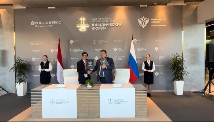 Penandatanganan MoU dilakukan pada Kamis (11/05/2023) dalam rangkaian acara 11st. Saint. Petersbug International Legal Forum 2023.