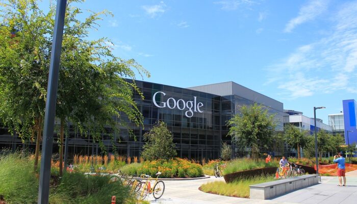 Google Secara Resmi Menuduh Perusahaan Monopoli Microsoft Menjebak Orang di Cloud-Nya