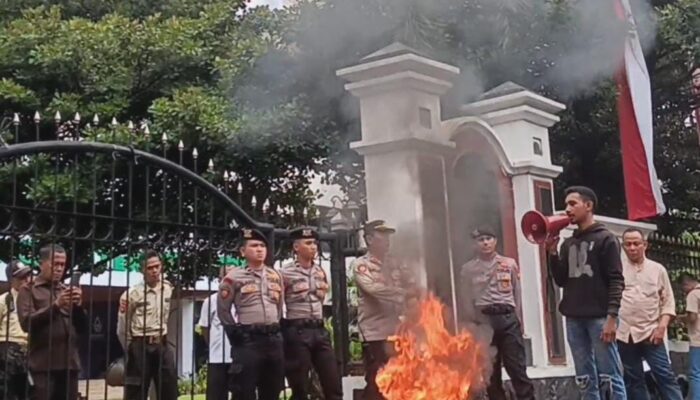 Aksi Mahasiswa dan Pemuda Maluku, depan Kementrian Agama Republik Indonesia, Senin, 03 - 06 - 2024/Istimewah