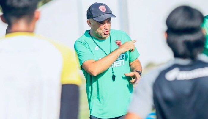 Pelatih Bernardo Tavares PSM Makassar