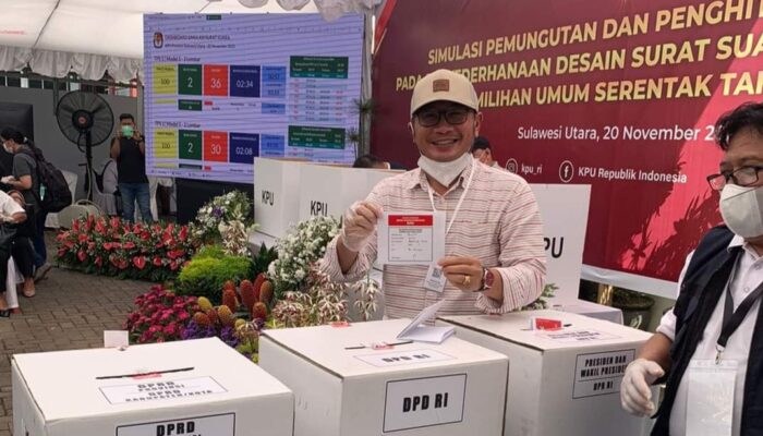 Dalam rangka menyongsong pelaksanaan pemungutan dan penghitungan suara yang akan datang, Komisi Pemilihan Umum (KPU) Provinsi Papua Barat Daya (PBD) mengadakan simulasi pencoblosan surat suara di Tempat