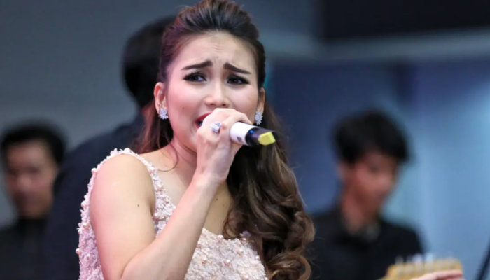 Ayu Ting - Ting