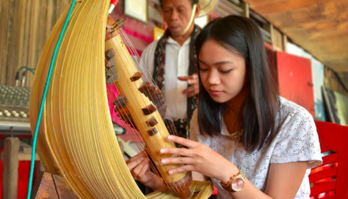 Sasondo - Alat Musik Asal Melanesia