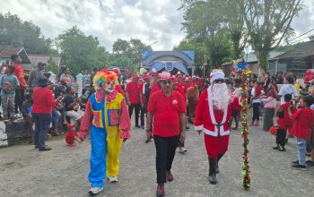 DPRK Sorong Ramaikan Karnaval Santa Claus Menyambut Natal 2025