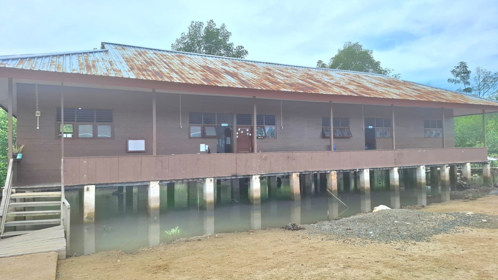 Gratis untuk Anak Papua, SD Kristen Kairos Kembangkan Sekolah Lewat Pembangunan Kelas