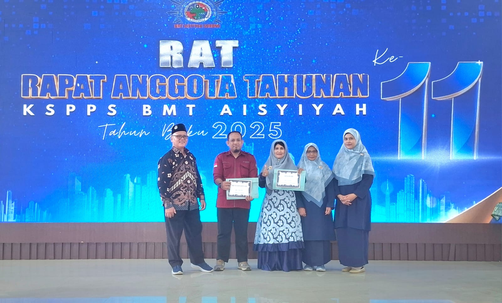 BMT Aisyiyah Gelar RAT 2025, Raih Penghargaan Kesehatan Koperasi dari Pemkot Sorong
