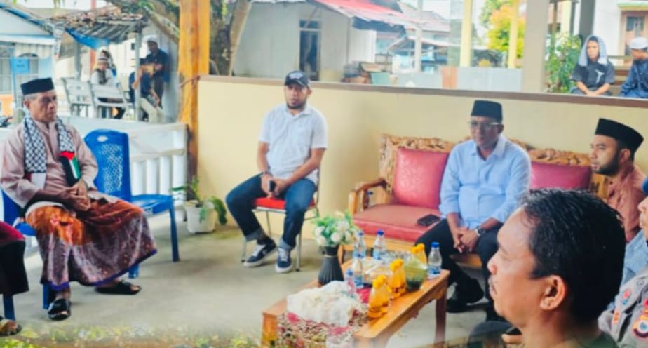 Usai Jenguk Korban, Bupati Malteng Turun Langsung Dialog Damai di Hitu dan Morela