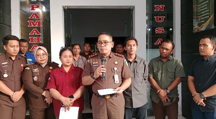 Kejari Malteng Geledah Dua Instansi, Usut Dugaan Korupsi Bansos Tahun 2023