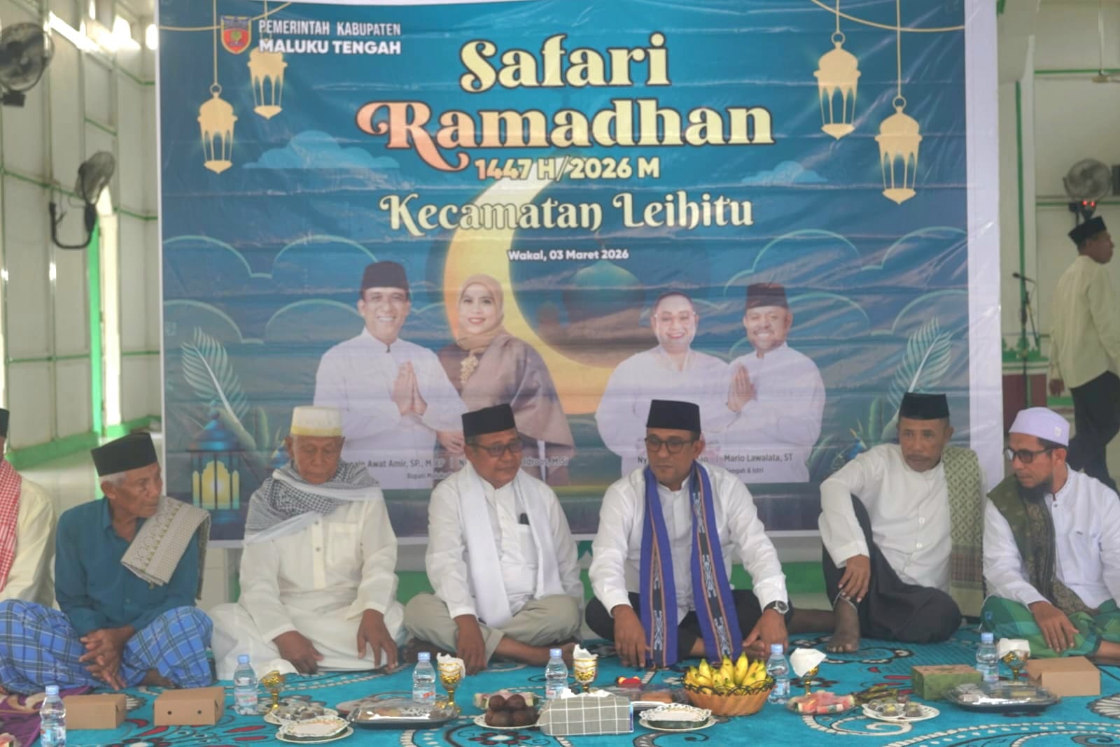 Safari Ramadhan di Leihitu, Bupati Maluku Tengah Serahkan 325 Paket Bantuan di Negeri Wakal