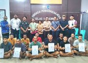 Tambang Emas Ilegal di Tambrauw Terbongkar, 12 Tersangka Resmi Dilimpahkan ke Kejari Sorong