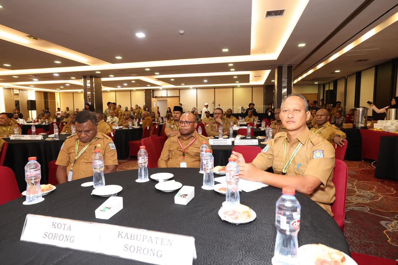 Wali Kota Sorong Septinus Lobat Hadiri Forum Strategis Penguatan Otsus Papua di Timika