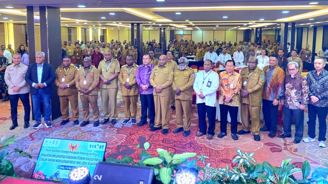 Wali Kota Sorong Septinus Lobat Hadiri Forum Strategis Penguatan Otsus Papua di Timika