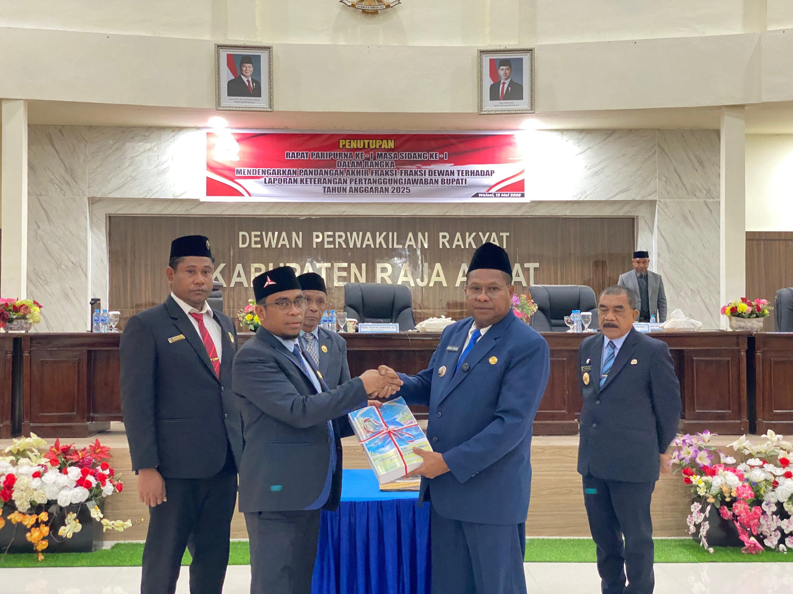 DPRK Raja Ampat Terima LKPJ 2025, Lima Fraksi Beri Catatan dan Rekomendasi