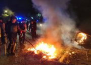 Warga Kota Sorong Ricuh Pasca Nobar Film Pesta Babi Dua Wartawan Jadi Korban