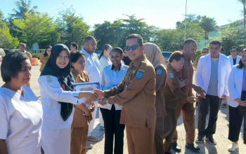 Pemkot Sorong Apresiasi Tenaga Kesehatan, Penyerahan Penghargaan Hands Hygiene dan BHD Jadi Motivasi Tingkatkan Pelayanan