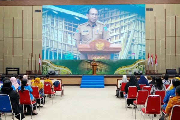 Buka Sosialisasi Tata Kelola Anggaran, Sekda Kota Sorong Ingatkan Pentingnya Taat Aturan