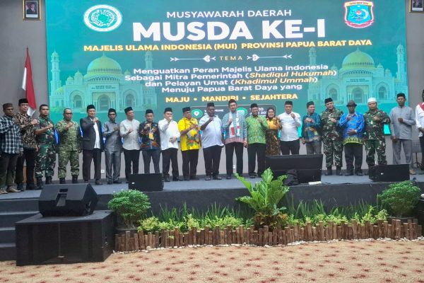 Gubernur Elisa Kambu Resmi Buka Musda I MUI PBD: Perkuat Sinergi Ulama dan Pemerintah, Dorong MUI Jadi Mitra Strategis Pembangunan