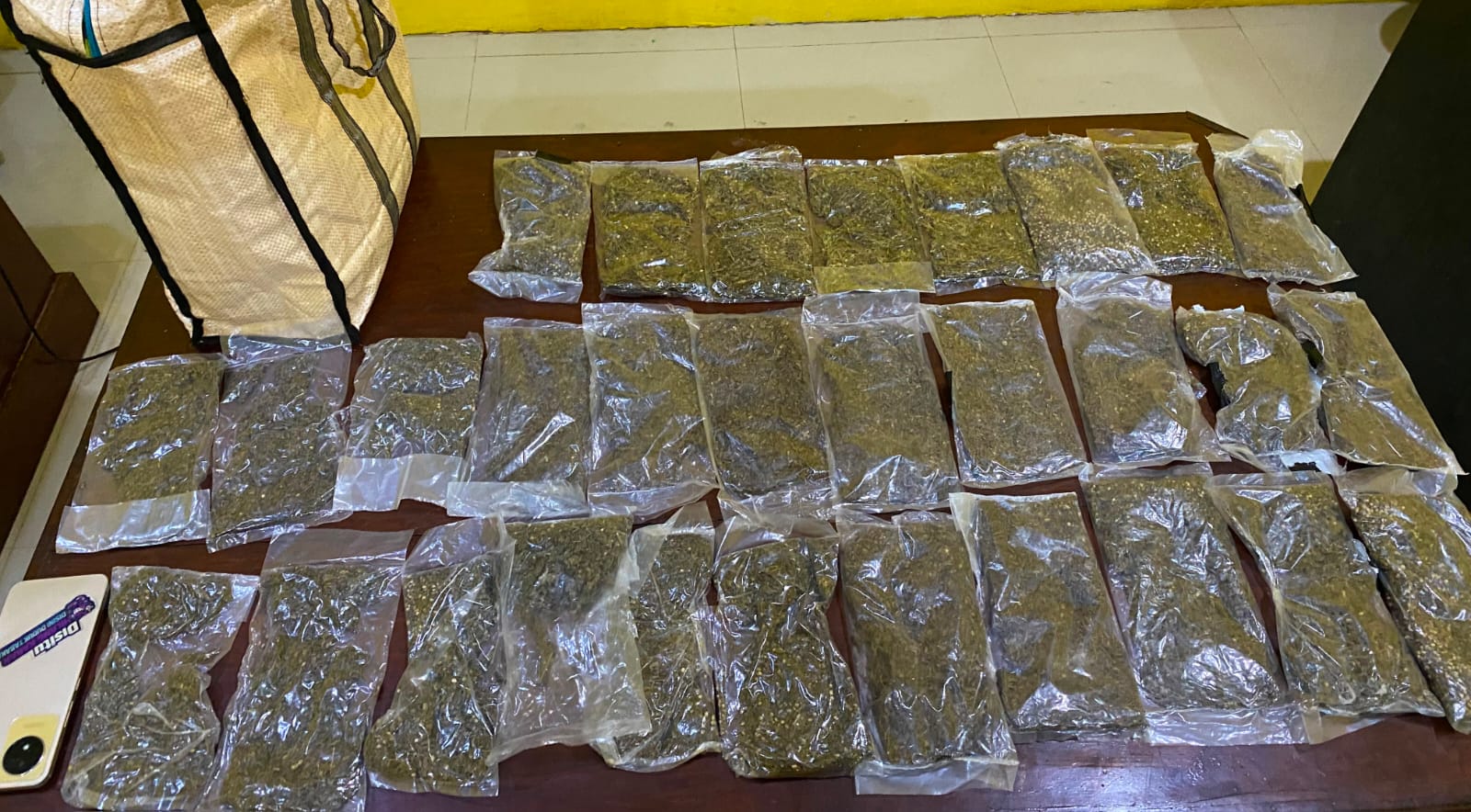 Tim BRASKO Polresta Sorong Kota Sita 597 Gram Ganja, Seorang Perempuan Ditangkap