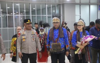 Kapolda Papua Barat Daya Brigjen Pol. Audie Sonny Latuheru Tiba di Sorong, Disambut Forkopimda dan Jajaran Polda