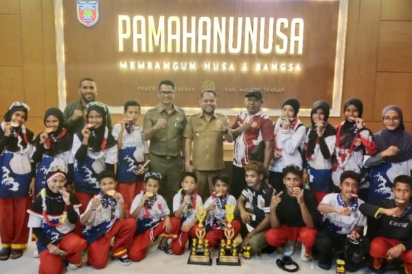 Pemda Maluku Tengah Sambut Kontingen Pencak Silat MTs Muhammadiyah Sepa, Raih 14 Medali di Kejurnas Surabaya