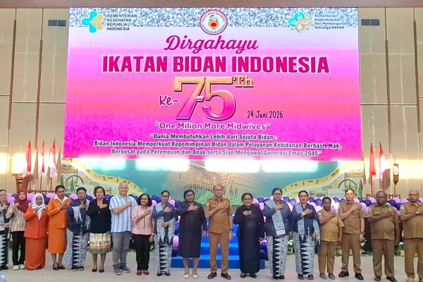 HUT IBI ke-75, 381 Bidan Kota Sorong Perkuat Komitmen Wujudkan Generasi Emas 2045