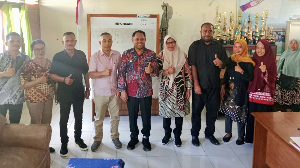 Wabup Malteng Apresiasi Dedikasi Pegawai Kelurahan Ampera, Janji Benahi Fasilitas Pelayanan