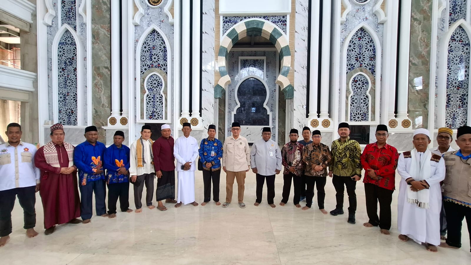 Menteri Haji dan Umrah RI Tinjau Masjid Raya Al-Akbar dan Asrama Haji Sorong, Dorong Optimalisasi Fasilitas Haji
