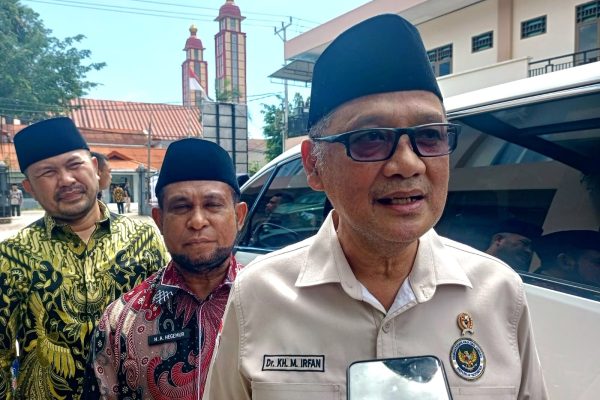 Menteri Haji dan Umrah RI Tinjau Masjid Raya Al-Akbar dan Asrama Haji Sorong, Dorong Optimalisasi Fasilitas Haji
