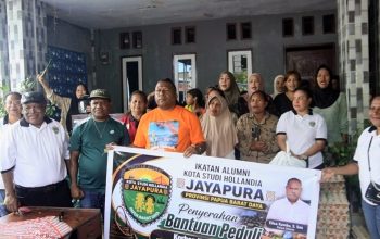Alumni Kota Studi Hollandia Jayapura Salurkan Bantuan untuk Korban Kebakaran Klademak Dua Pantai