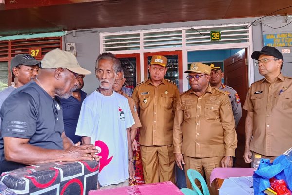 Pemkot Sorong Tinjau Korban Kebakaran di Jalan Misol