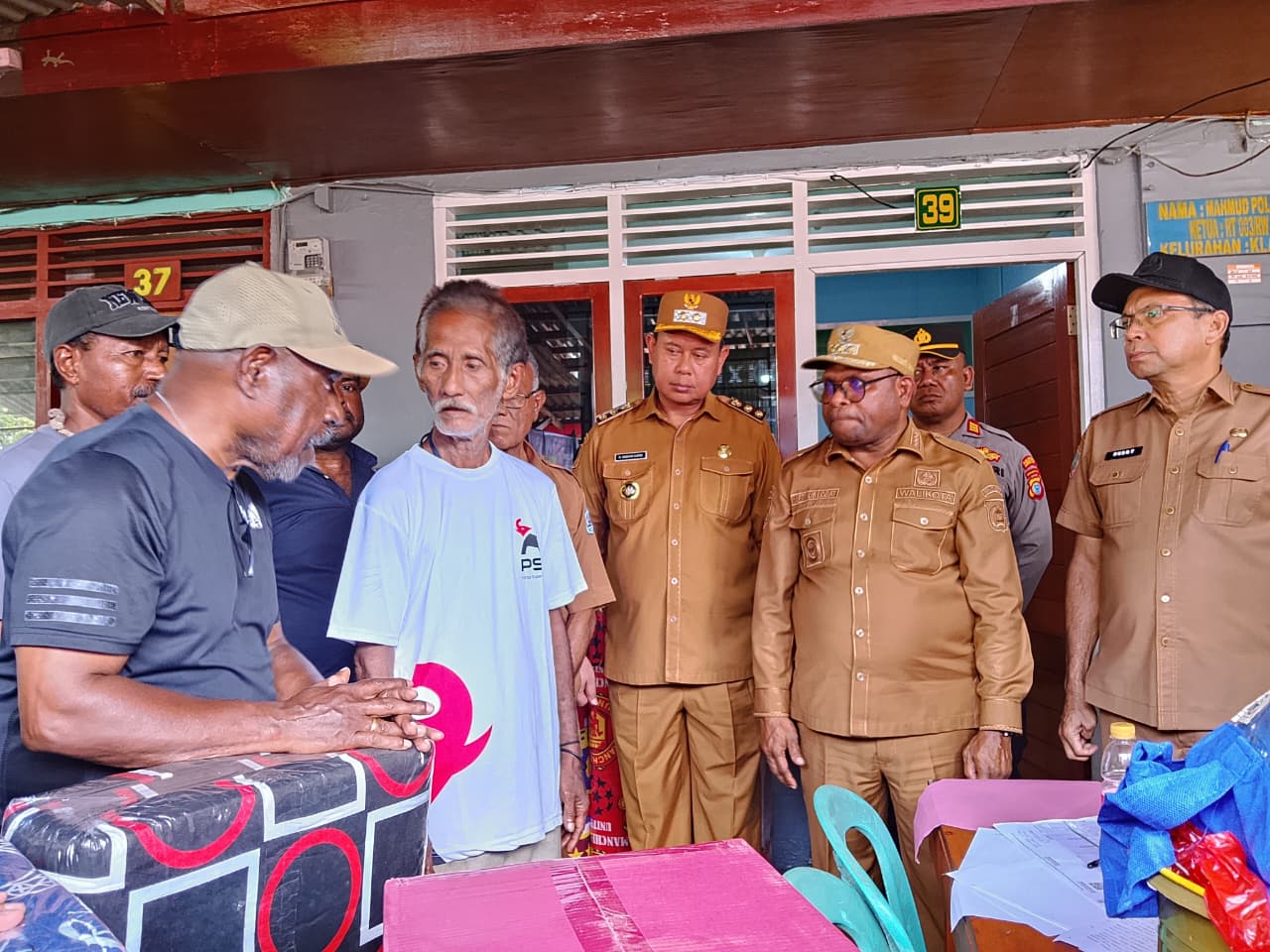 Pemkot Sorong Tinjau Korban Kebakaran di Jalan Misol