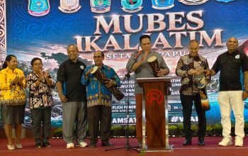 Mubes IKALJATIM di Sorong, Paulus Waterpauw Ajak Perkuat Persaudaraan dan Gotong Royong