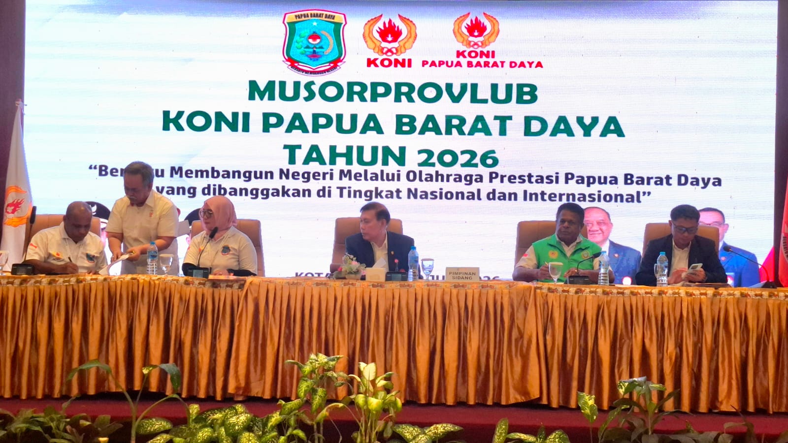 Terpilih Aklamasi, Elisa Kambu Resmi Pimpin KONI Papua Barat Daya Periode 2026 – 2030