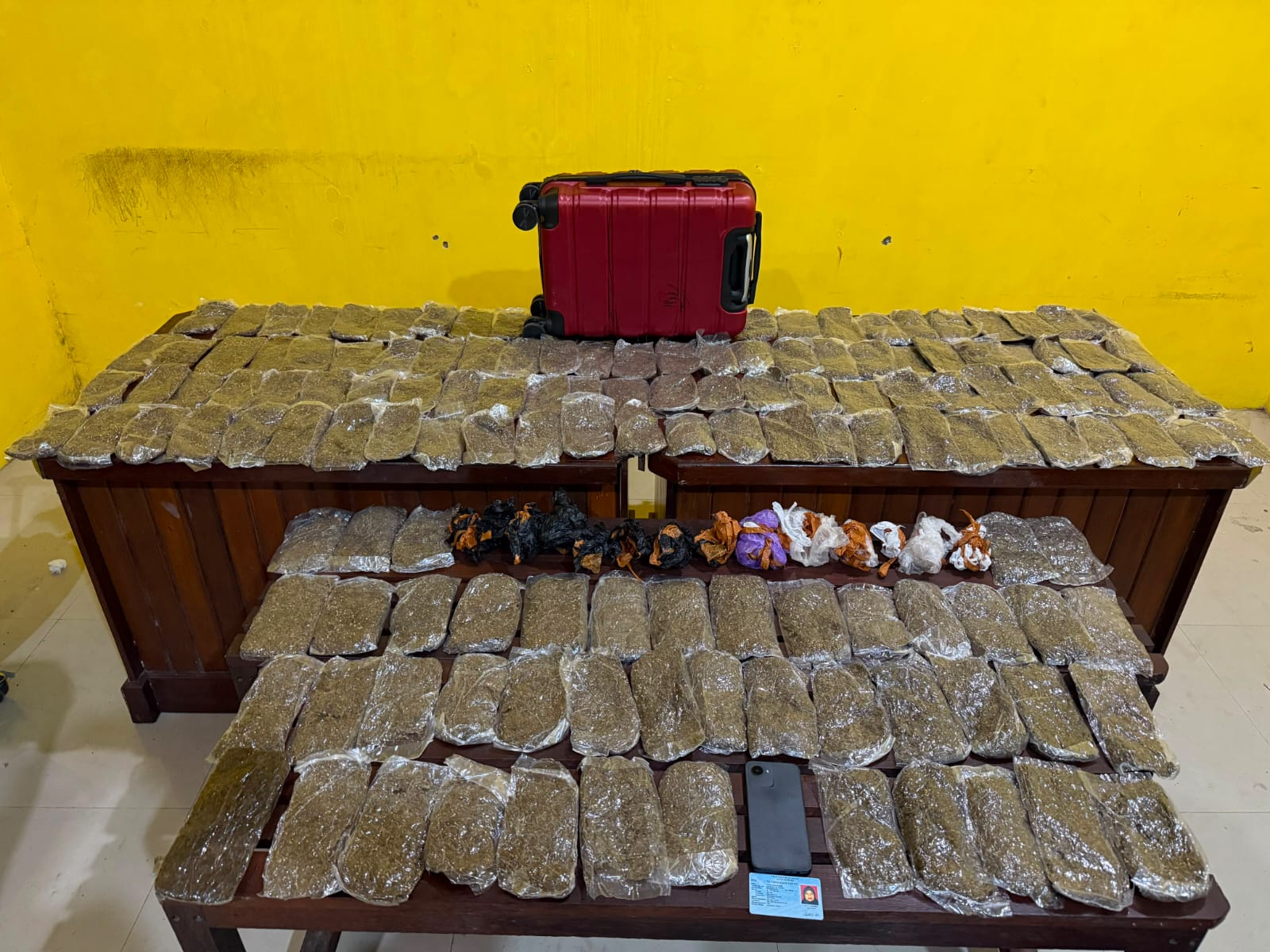 Tim BRASKO Polresta Sorong Kota Gagalkan Penyelundupan 5,4 Kilogram Ganja dari Jayapura