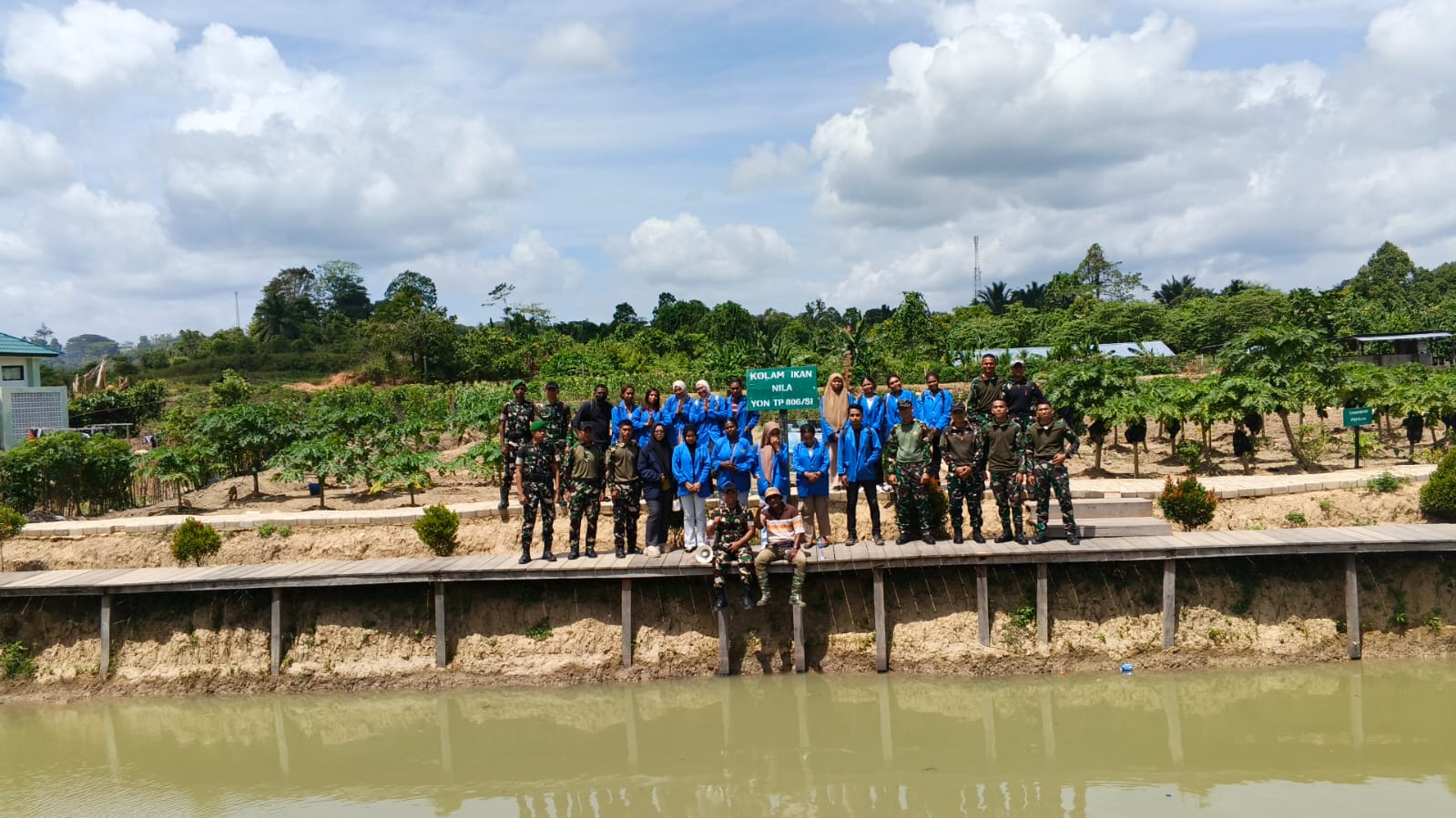 Sinergi Akademisi dan TNI, Mahasiswa Faperta Unamin Sorong Kunjungi Lahan CSR dan Kebun Percontohan Yonif TP 806/Satya Inyomusi