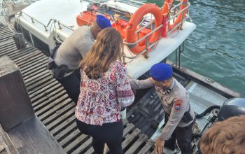 Jaga Keamanan Wisatawan, Tourist Police Polda Papua Barat Daya Patroli di Dermaga