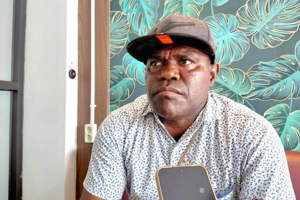 Ketua Fraksi APPSA DPR, Jhony Kareth Soroti Paripurna LHP Kota Sorong yang Tidak Transparansi