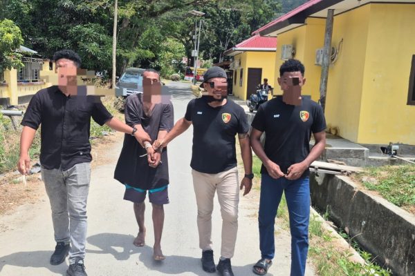Belum Sempat Kabur, Terduga Pencuri Handphone Dibekuk Polres Raja Ampat