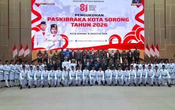 Wali Kota Sorong Kukuhkan 41 Anggota Paskibraka Tahun 2026, Tekankan Amanah dan Nasionalisme