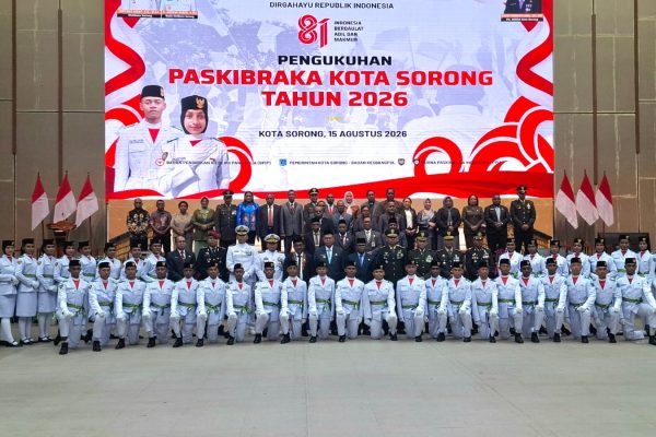Wali Kota Sorong Kukuhkan 41 Anggota Paskibraka Tahun 2026, Tekankan Amanah dan Nasionalisme