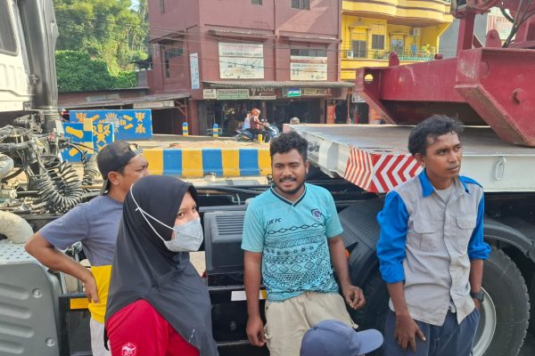 Mobil Trailer Putuskan Kabel Listrik, Pihak Menajemen PT. Wehuri Salahkan Kabel yang Melintas