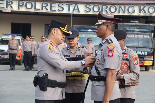 Pimpinan Baru, Semangat Baru: AKBP Gleen Rooi Molle Resmi Jabat Wakapolresta Sorong Kota