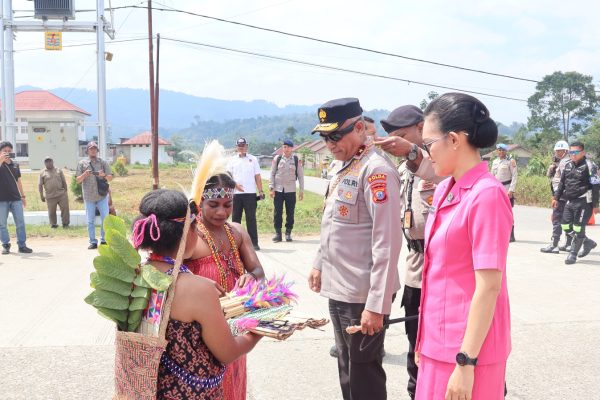 Kapolda PBD Perkuat Sinergi Kamtibmas Saat Kunker ke Polres Tambrauw