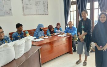 1.616 Warga Klasabi Terima Bantuan Beras, Kelurahan Salurkan 4.848 Karung untuk Tiga Bulan