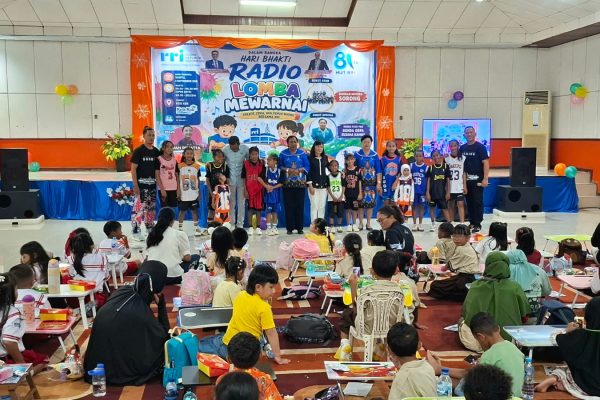 Semarak HUT ke-81, RRI Sorong Libatkan Anak-anak SD dalam Lomba Mewarnai