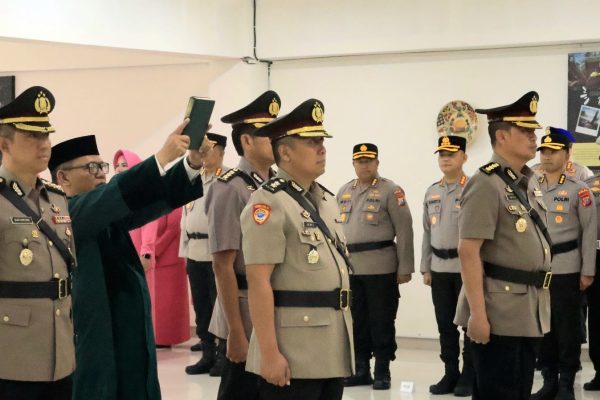 Kapolda PBD Hengki Haryadi Pimpin Sertijab Karo Rena dan Dir Intelkam