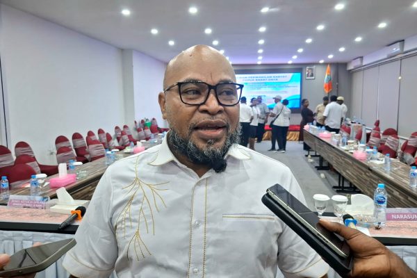 Ketua Poksus DPRP PBD, Frangky Umpain Soroti Pemutakhiran Data Penerima Manfaat Otsus