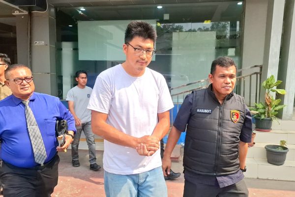 Imigrasi Sorong Serahkan Deteni WNA Berinisial WS ke Polda Papua Barat Daya
